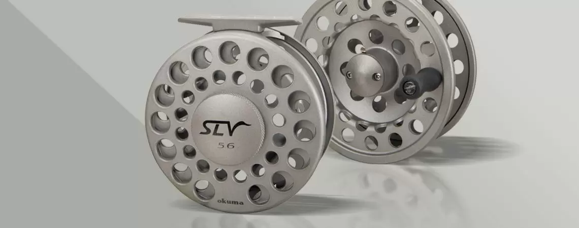 SLV FLIEGENROLLE - Okuma SLV Fliegenrolle - Gehäuse aus Druckguss-Aluminium - Präzisionsbearbeitete Spule aus rostfreiem Stahl - Multi-Disk Kork- und Edelstahl-Bremssystem SLV FLIEGENROLLE - Okuma SLV Fliegenrolle - Gehäuse aus Druckguss-Aluminium - Präzisionsbearbeitete Spule aus rostfreiem Stahl - Multi-Disk Kork- und Edelstahl-Bremssystem